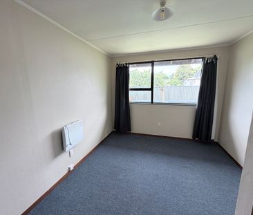 Feilding - Photo 5