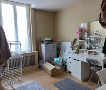 Location Appartement 3 pièces 51m² VICHY 03200 - Photo 3