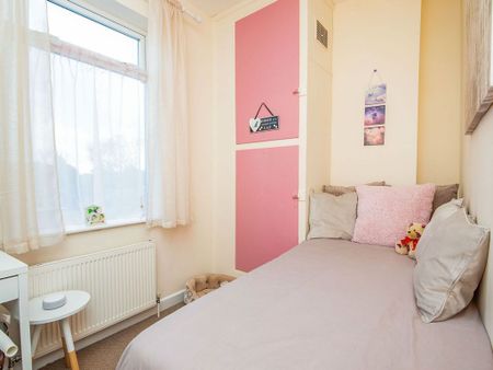 New Barlborough Close, Chesterfield, Clowne - Photo 5