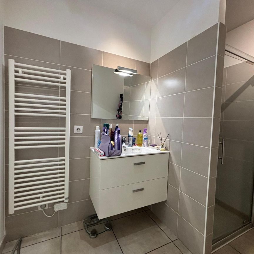 Location Appartement 3 pièces 72m² GUILHERAND GRANGES 07500 - Photo 1