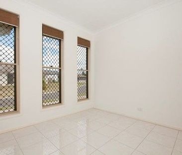 Spacious Home with Two Living Areas + Study - Photo 3