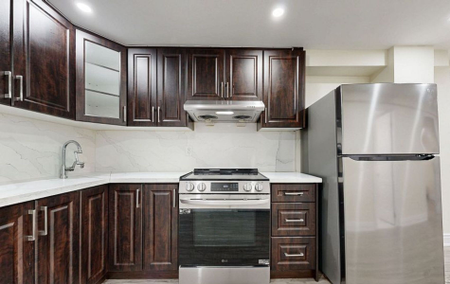 For Lease - 7095 Village Walk Unit# (Basement), Mississauga, Ontario - Photo 2