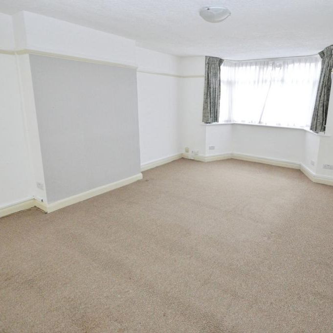 4 bedroom semi-detached house to rent - Photo 1
