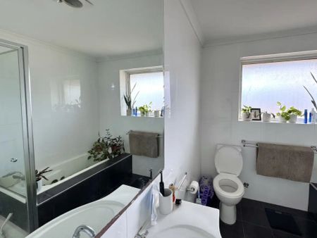 “Hi, I’m your well-located spacious 2-bedroom townhouse” - Photo 3