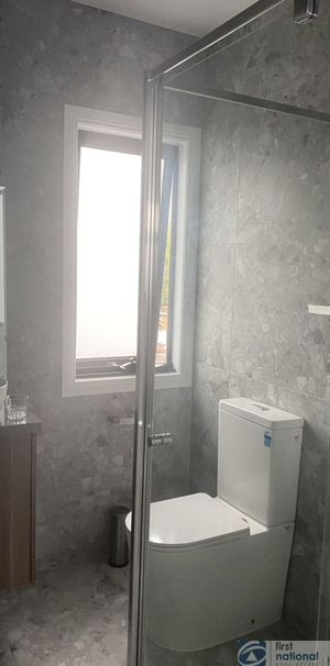 Stunning Modern Townhouse - Photo 1