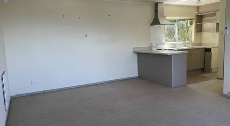 Cosy in Crofton Downs - Photo 2