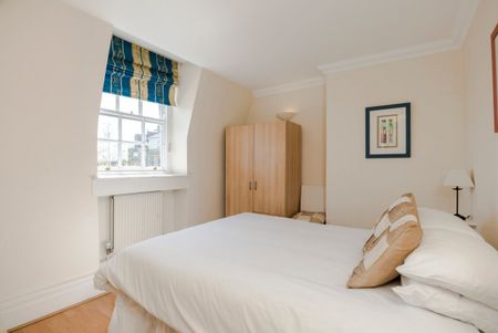 Baker Street, Marylebone, London, W1U - Photo 3