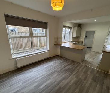 3 bedroom terraced house to rent - Photo 6