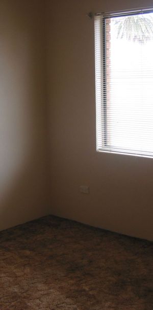 Charming 2-Bedroom Unit in Prime Location – Walk to Everything! - Photo 1