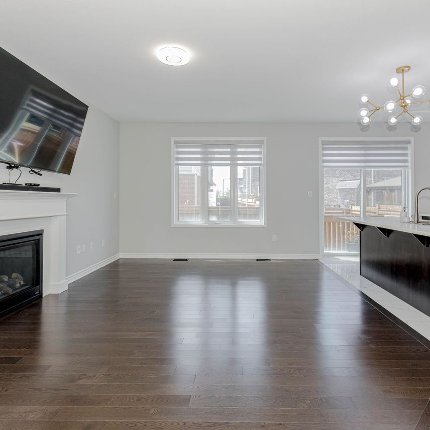 For Lease - 1338 Kovachik Boulevard, Milton, Ontario - Photo 1