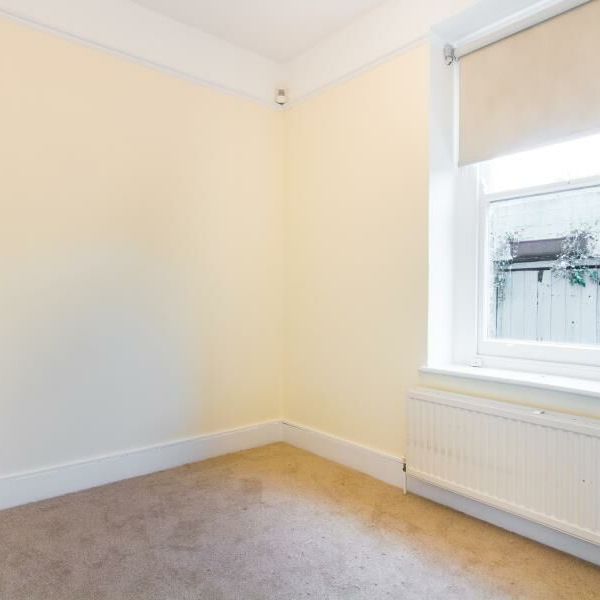 2 Bedroom Flat To Let - Photo 1