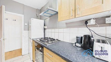 1 bedroom in a house share to rent - Photo 4