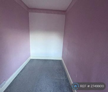 2 bedroom end of terrace house to rent - Photo 5