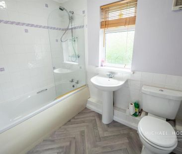 2 bedroom end of terrace house to rent - Photo 4