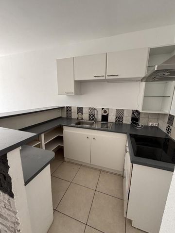 Location Appartement 2 pièces 40m² ST CYR SUR LOIRE 37540 - Photo 4