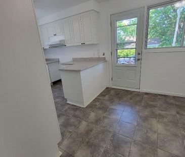 Superbe 4 ½ très lumineux et fraîchement rénové à Longueuil – Dispo... - Photo 3