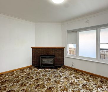 28 Cricklewood Avenue, Frankston - Photo 3