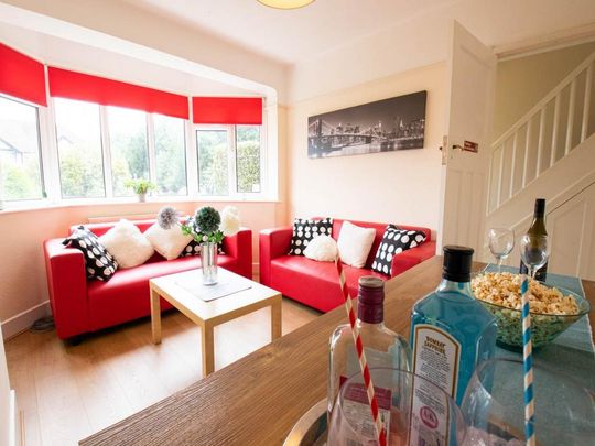 1 bedroom in a house share to rent - Photo 1