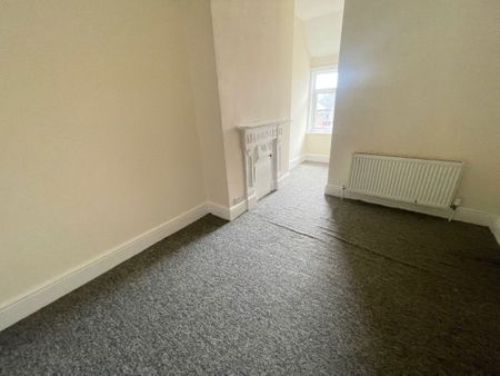 CHRISTCHURCH ROAD, BOSCOMBE (P07759) - Photo 2