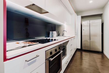 Standard Room in 5-Bed Apartment - Photo 4