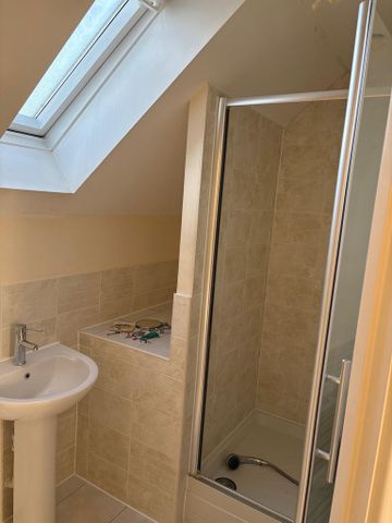 3 bedroom semi-detached house to rent - Photo 3