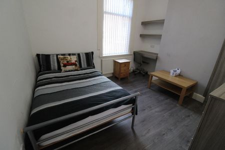 Kenmure Place, PRESTON, Lancashire PR1 6DD - Photo 2