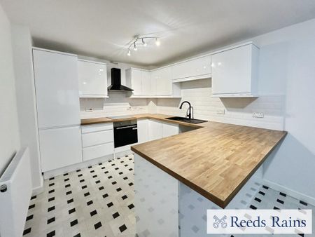 2 bedroom apartment to rent - Photo 4