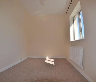 3 bedroom terraced house to rent - Photo 6