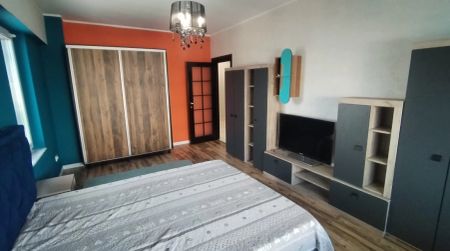 2 camere, decomandat, 60 mp, de inchiriat apartament in zona Copou, Royal Town, Cod 162138 - Photo 3