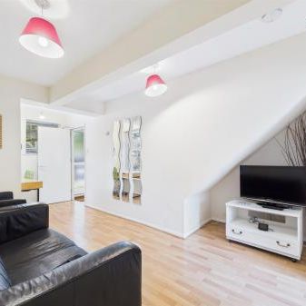 4 bedroom Terraced House To Let - Photo 1