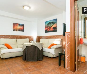 granada, Andalusia 18010 - Photo 2