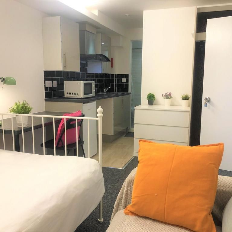 Studio to rent - Photo 1