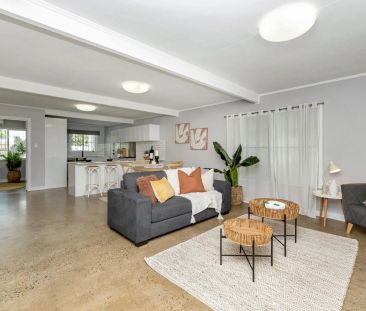 Unique Spacious Home with Pool - Photo 2