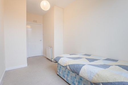 3 bedroom apartment to rent - Photo 5