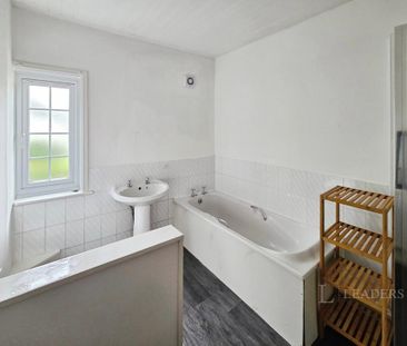 1 bedroom in a house share to rent - Photo 6