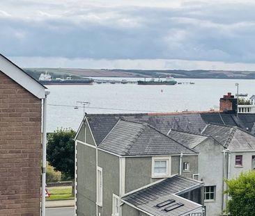 Milford Haven, Milford Haven, SA73 - Photo 2