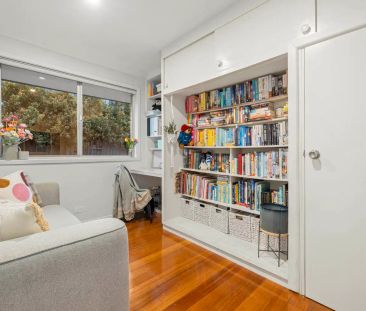 “- MEERLU AVENUE -” - Photo 2