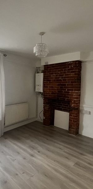 High Road, Gorleston, GREAT YARMOUTH - Photo 1