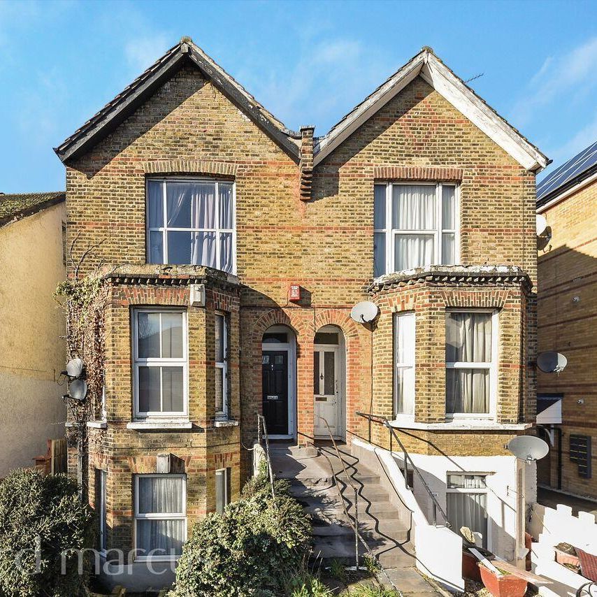 Beulah Road, Thornton Heath - Photo 1