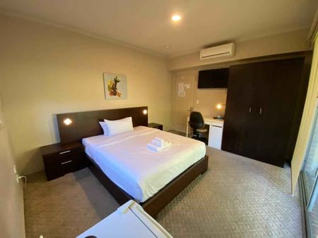 Room 5 (Non Ensuite) - Photo 3