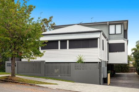 Welcome Home - Photo 3