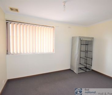 1 / 12 Kelvin Grove, Springvale - Photo 4