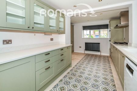Bedford Close, Maidenhead, Berkshire, SL6 - Photo 5