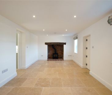 A beautifully refurbished brick and flint cottage combining charmin... - Photo 3