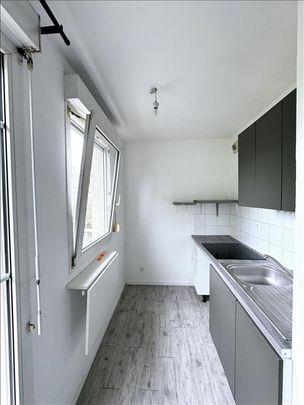 1 pièce - 28,6 m² - 2ème étage - Colocation non autorisée - Photo 1