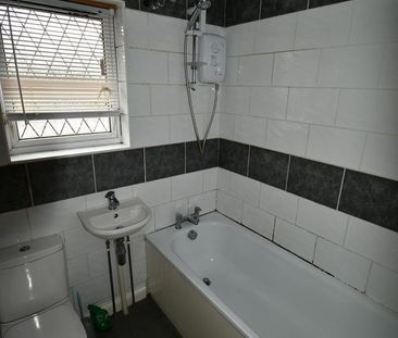 2 bedroom semi-detached bungalow to rent - Photo 5