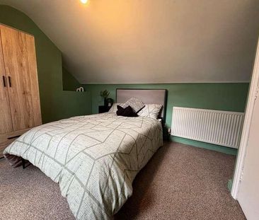 Bedroom | Student House | West End // Sept, LN1 - Photo 4