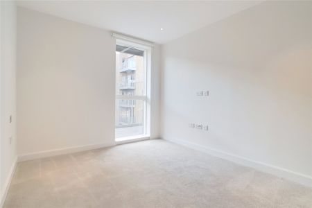 Smithfield Square High Street London N8 - Photo 4