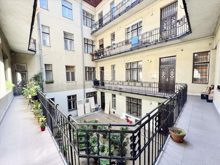Kiadó felújított lakás - Budapest I. kerület - Photo 5