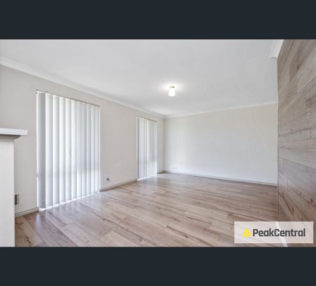 72 Willmott Drive, Cooloongup, WA 6168 - Photo 4
